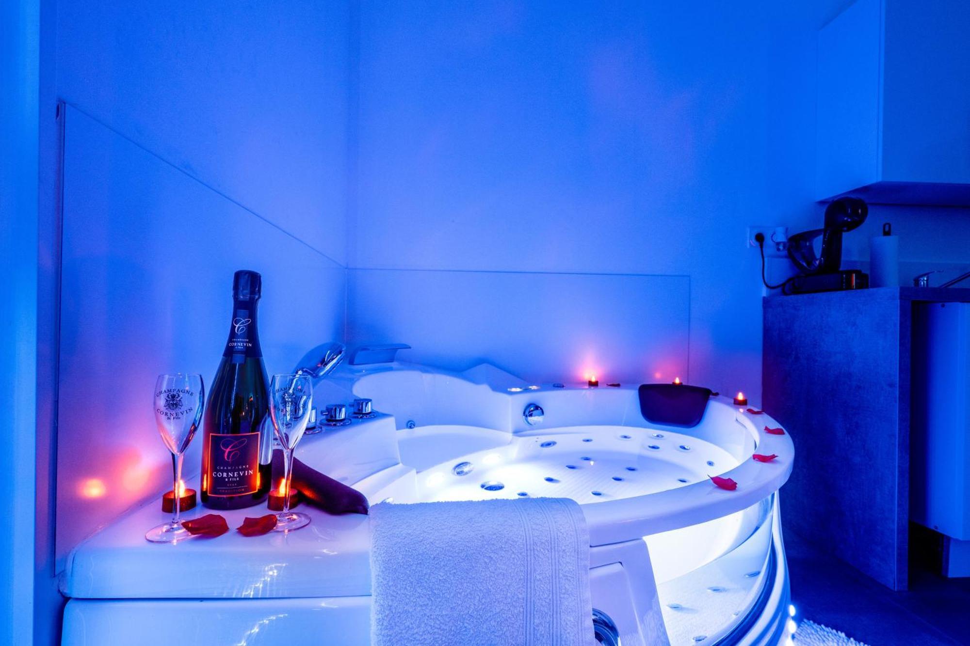 Suite Romantique Sault Extérieur photo